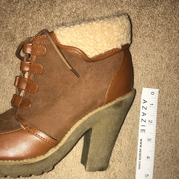 H&M Brand fur-lined 4 inch high heeled brown boots - Picture 4 of 4